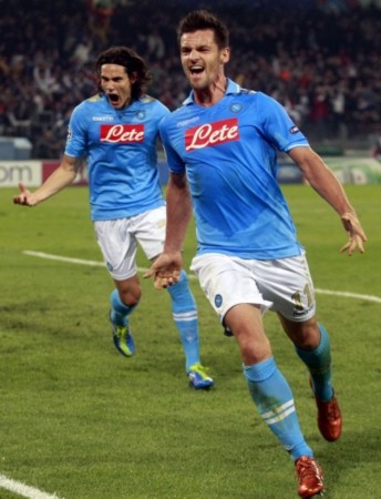 以其卓越的 以其卓越的